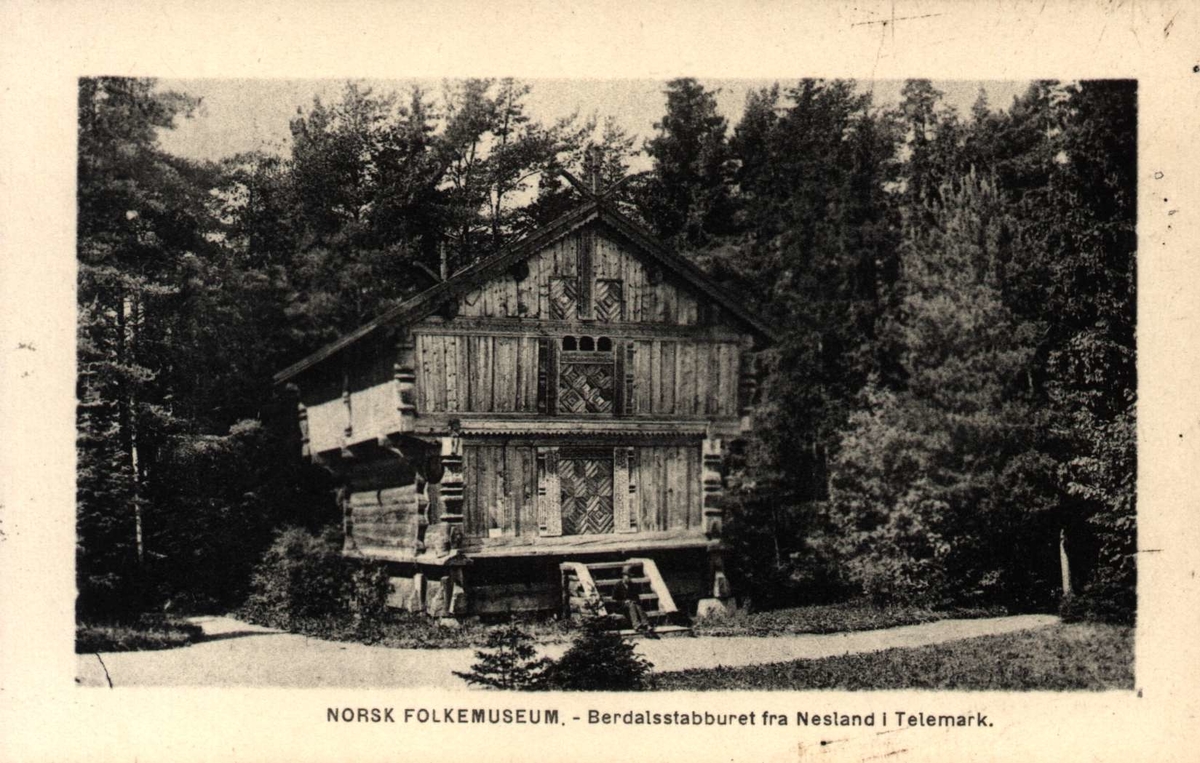 Postkort Norsk Folkemuseum. Berdalsloftet, Nesland i Telemark