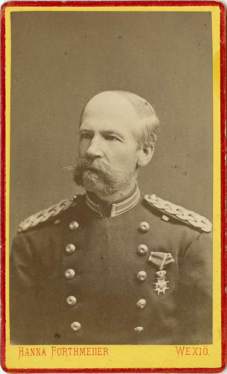 Porträtt av Oscar David Schenfelt, officer vid Kronobergs regemente I 11.