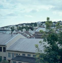 Husabø og Årstad sett fra Humlestadgaten i Egersund