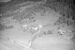 Gardsbruk Vestre Gausdal. Bygninger. Skog og jorde.