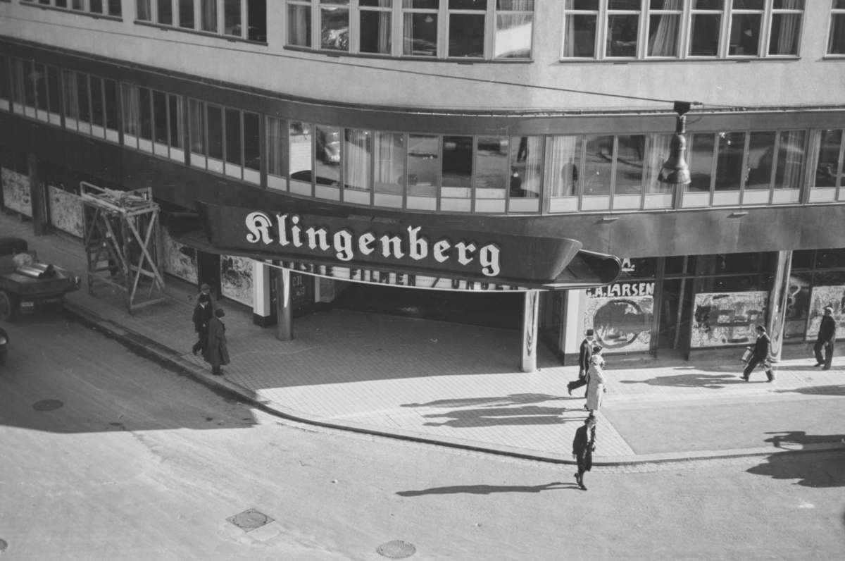 Fasaden på Klingenberg kino kort tid etter åpningen 6. oktober 1938. Åpningsfilmen var den norske filmen Ungen.