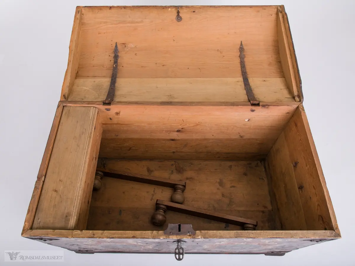 Elipser (2 stk), m/rocailler omkring