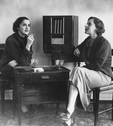 Nanna Stenersen og Eva Drangsholt.