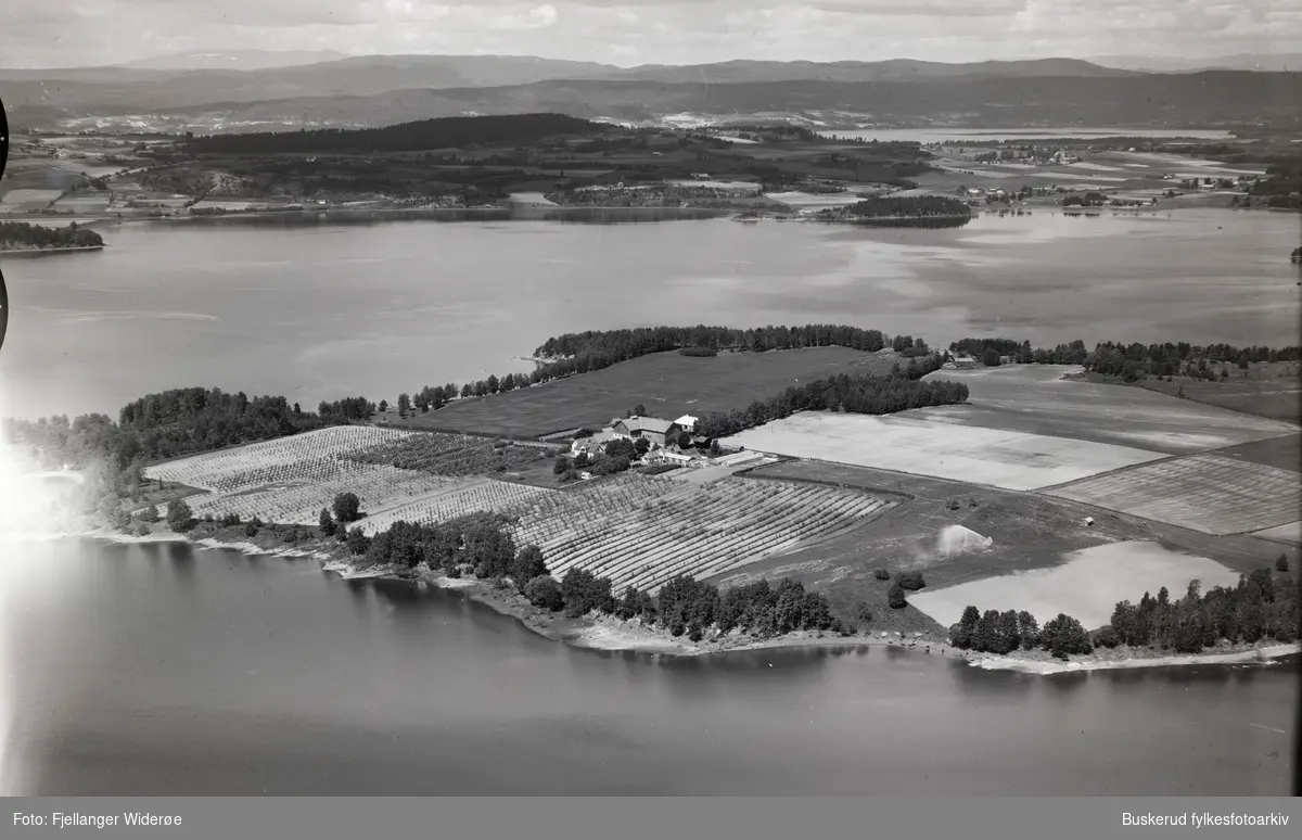 Flyfoto av Rytterager gård. Nå Rytteråker gård.

