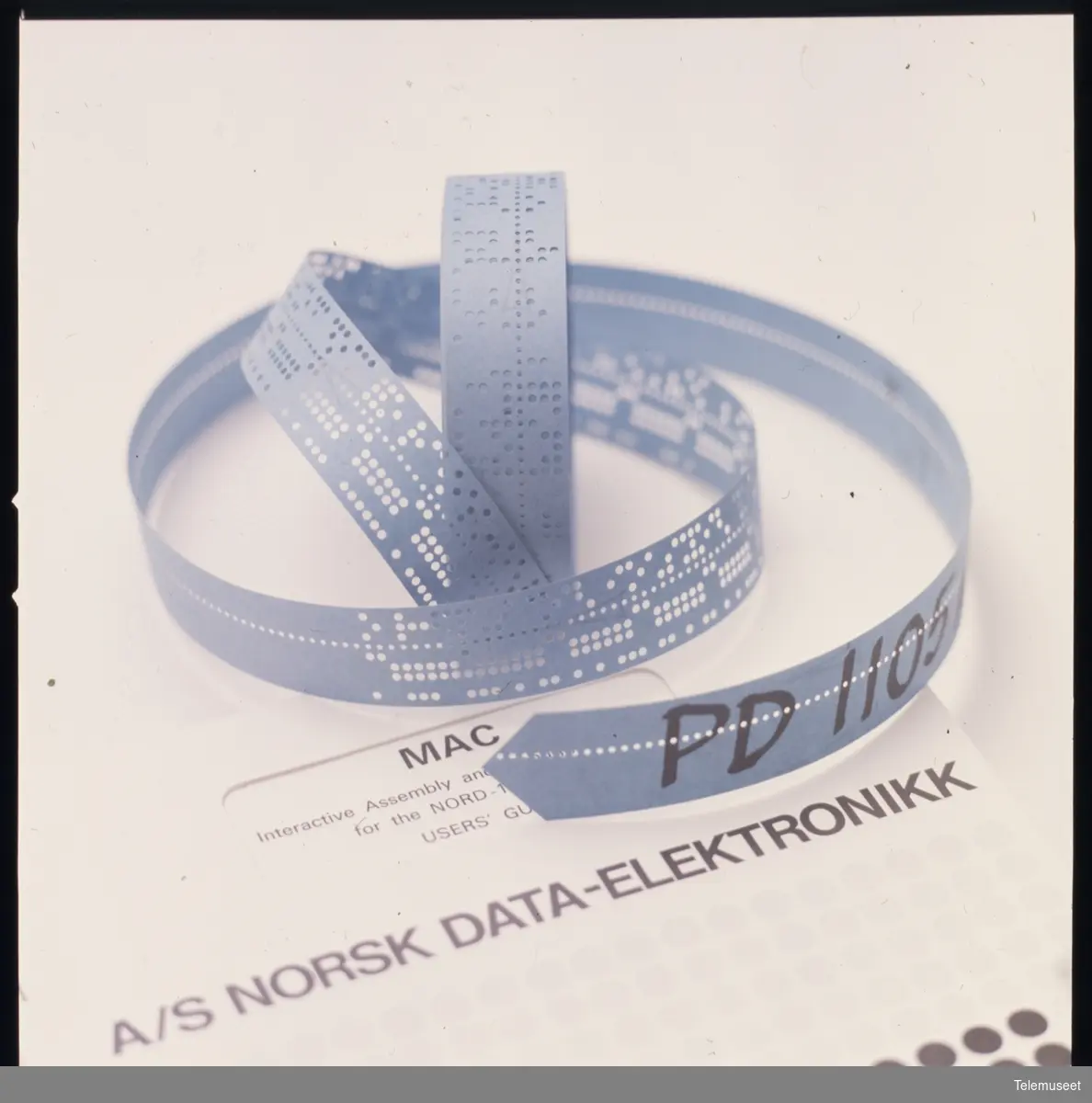 Data-elektronikk hullbånd Norsk Data