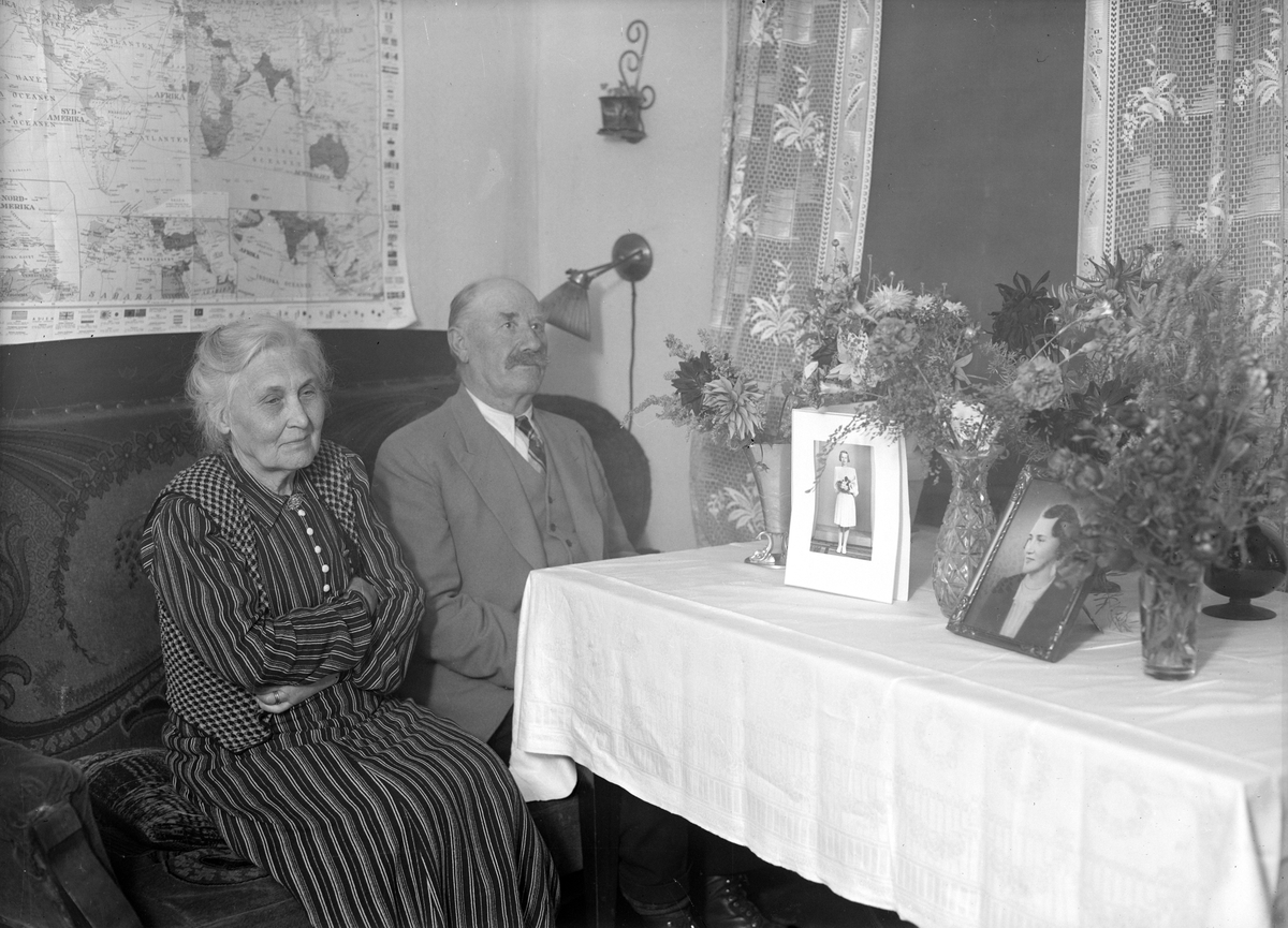 Guldbröllop, tunnbindare Letterberg. Foto 1943.
