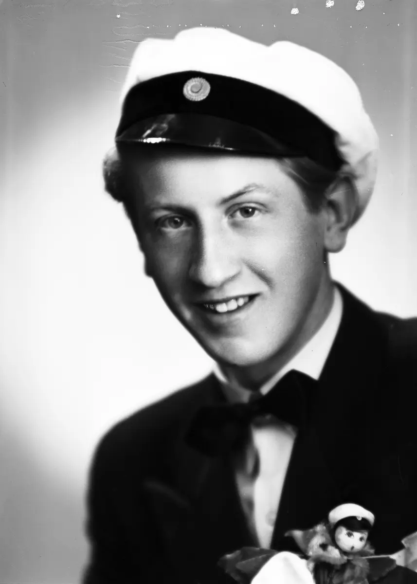 Kandidat Roland Eriksson, 4e Tvärgatan 5, Gävle. 12 maj 1943