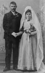 Brudeparet Simonette  f. Lorentsen og Eldberg Richardsen 190
