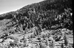 Lillehammer, Fåberg østside. De hvite høyeste huset på øvers