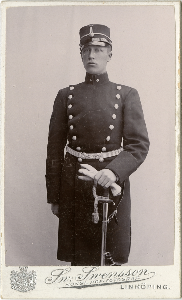 Porträtt av okänd underlöjtnant.