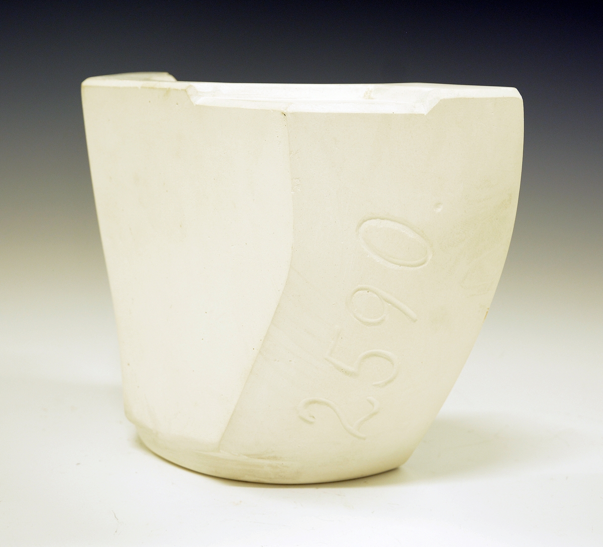 Del av støpeform til kanne.
Modell 2590 av Leif Helge Enger.