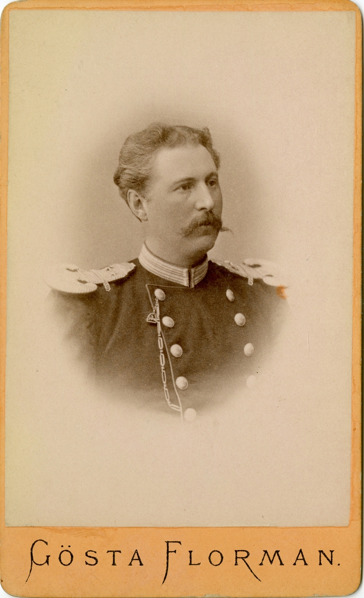 Porträtt av Rolf Alarik Lindbohm, officer vid Gotlands nationalbeväring I 27.