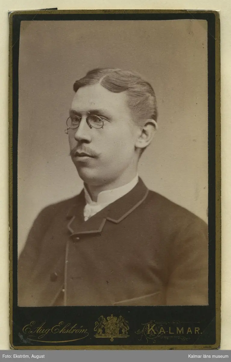 Emil Ekström, chef vid järnvägens godsexpedition.