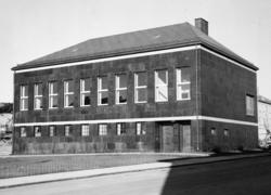 Foto av Norges bank lokaler i Kristiansund. I dag holder bib