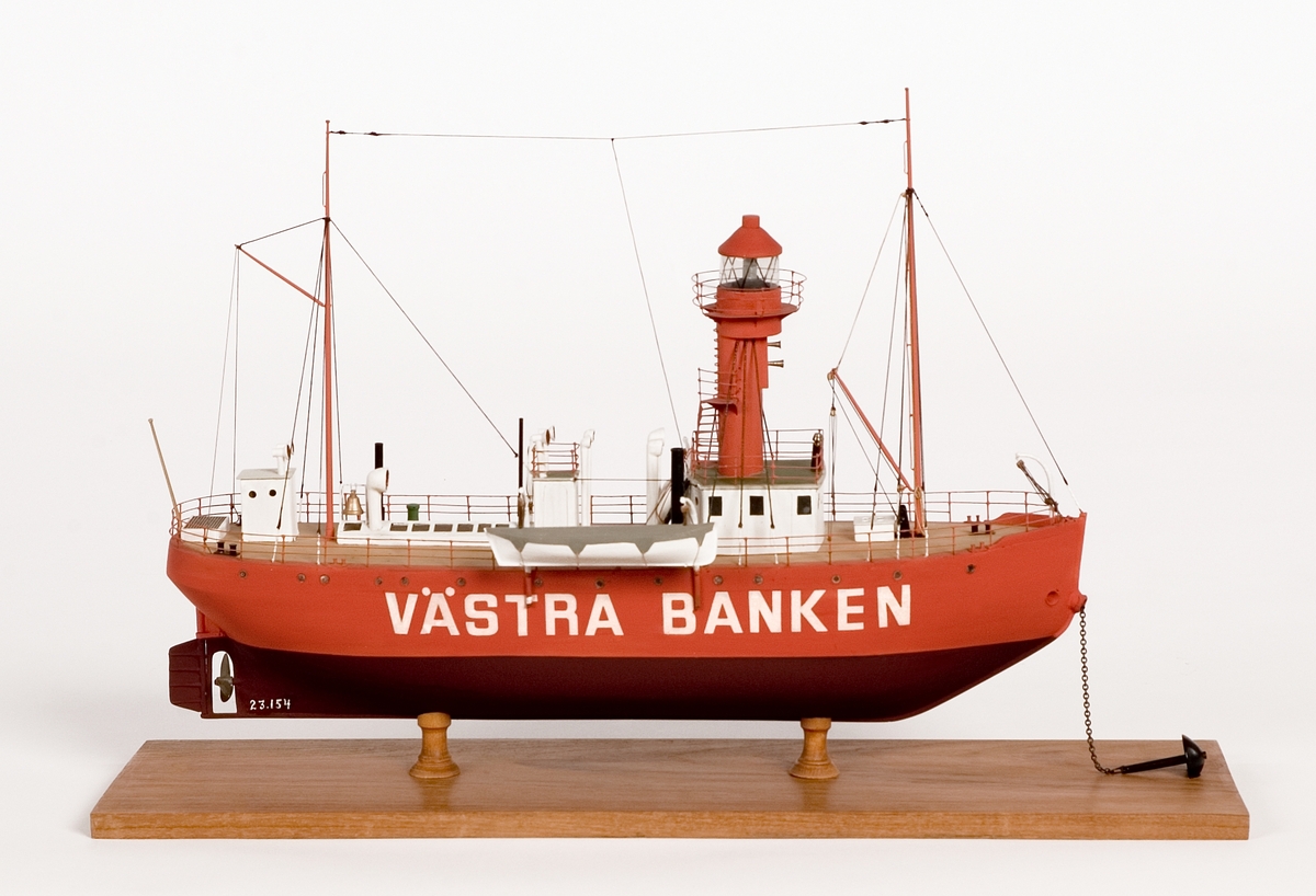 Fartygsmodell av fyrskeppet VÄSTRA BANKEN.