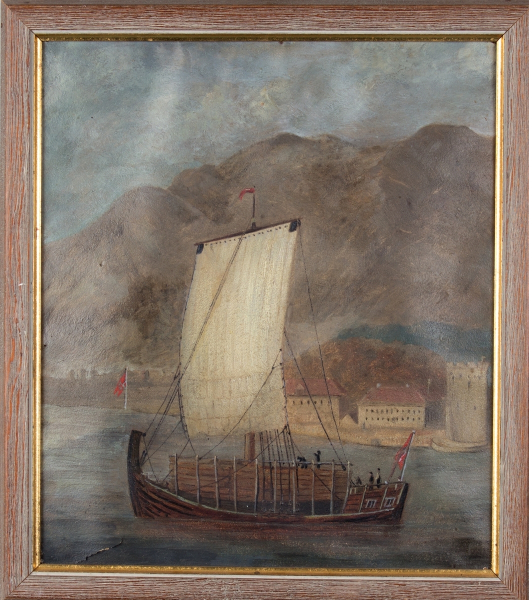 Nordlandsjekt seilende ut av Bergens våg, Rosenkrantztårnet uten tak ses i bakgrunnen, hvilket tyder på at bildet er malt mellom 1848 og 1864.