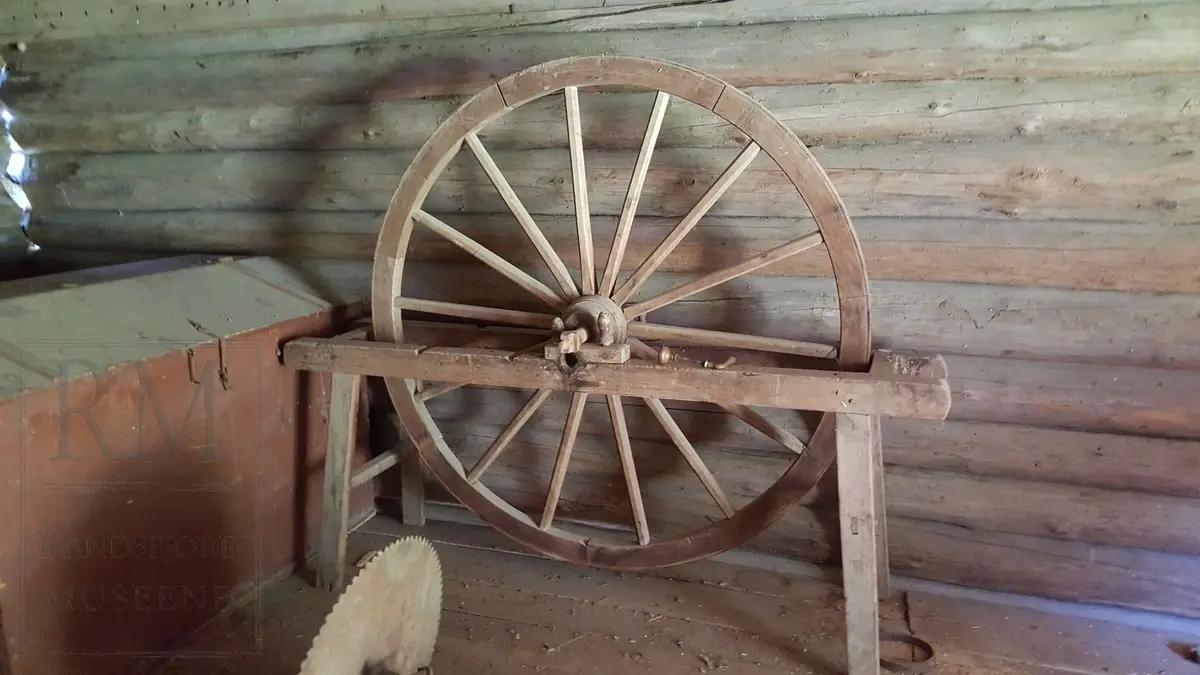 Drivhjul til dreiebenk fra Molden i Gran