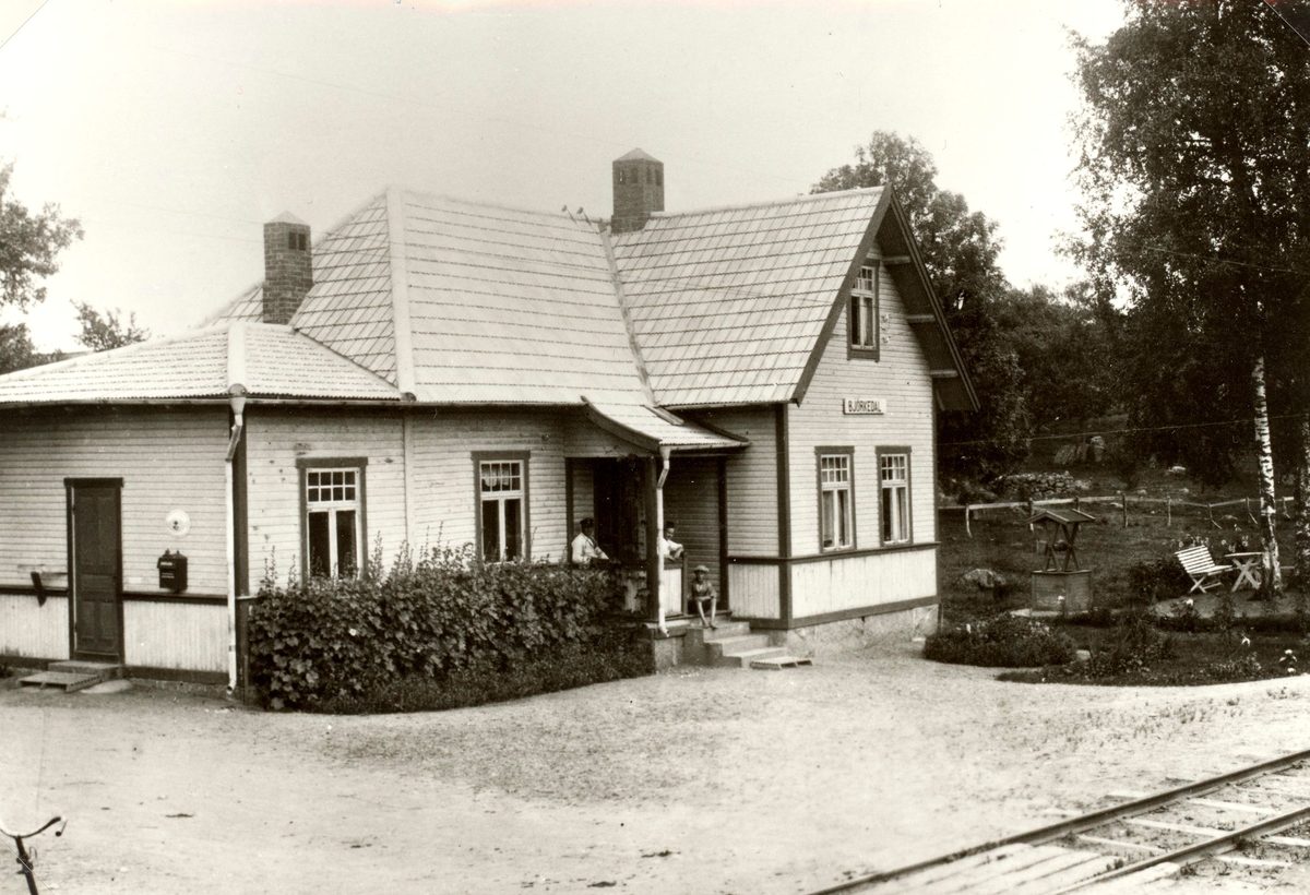 Björkdals järnvägsstation år 1927.
Ur Bergströms samling.