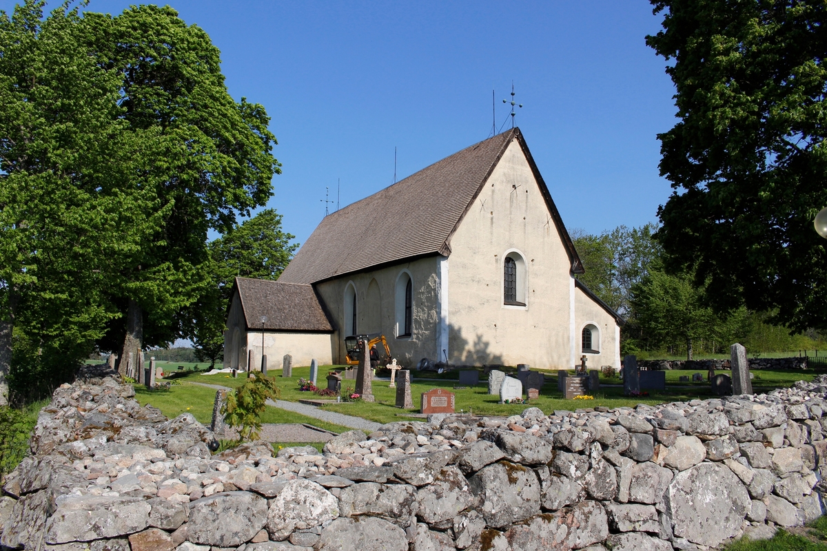 Arkeologisk schaktningsövervakning, Kungs-Husby kyrka, Kungs-Husby socken, Uppland 2016