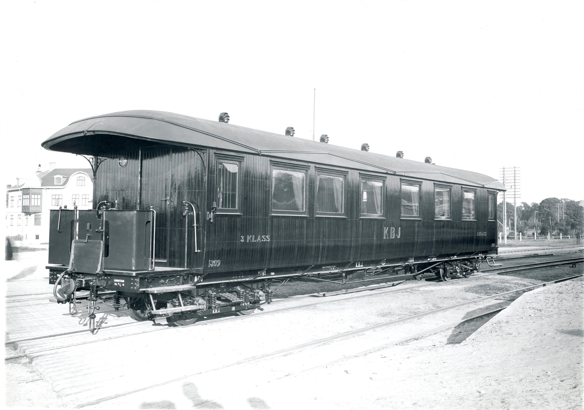 KBJ personvagn ACo
1309 tillverkad på  Kalmar västra
1917 Leveransfoto.