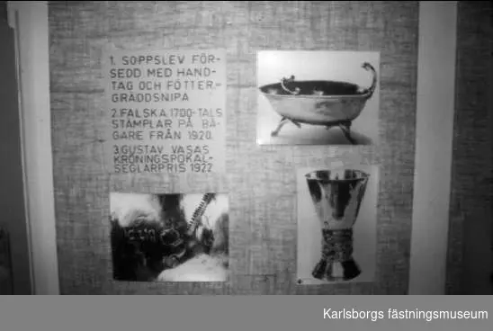 Karlsborgs museum. Utställningen "Falska och äkta antikviteter" år 1974. Diabild.