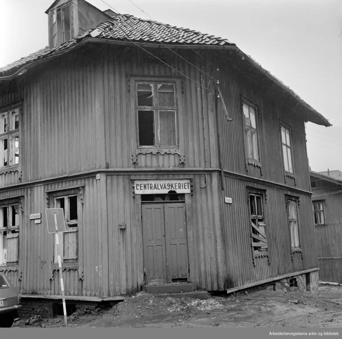 Solhauggata 6. Rodeløkka. April 1970