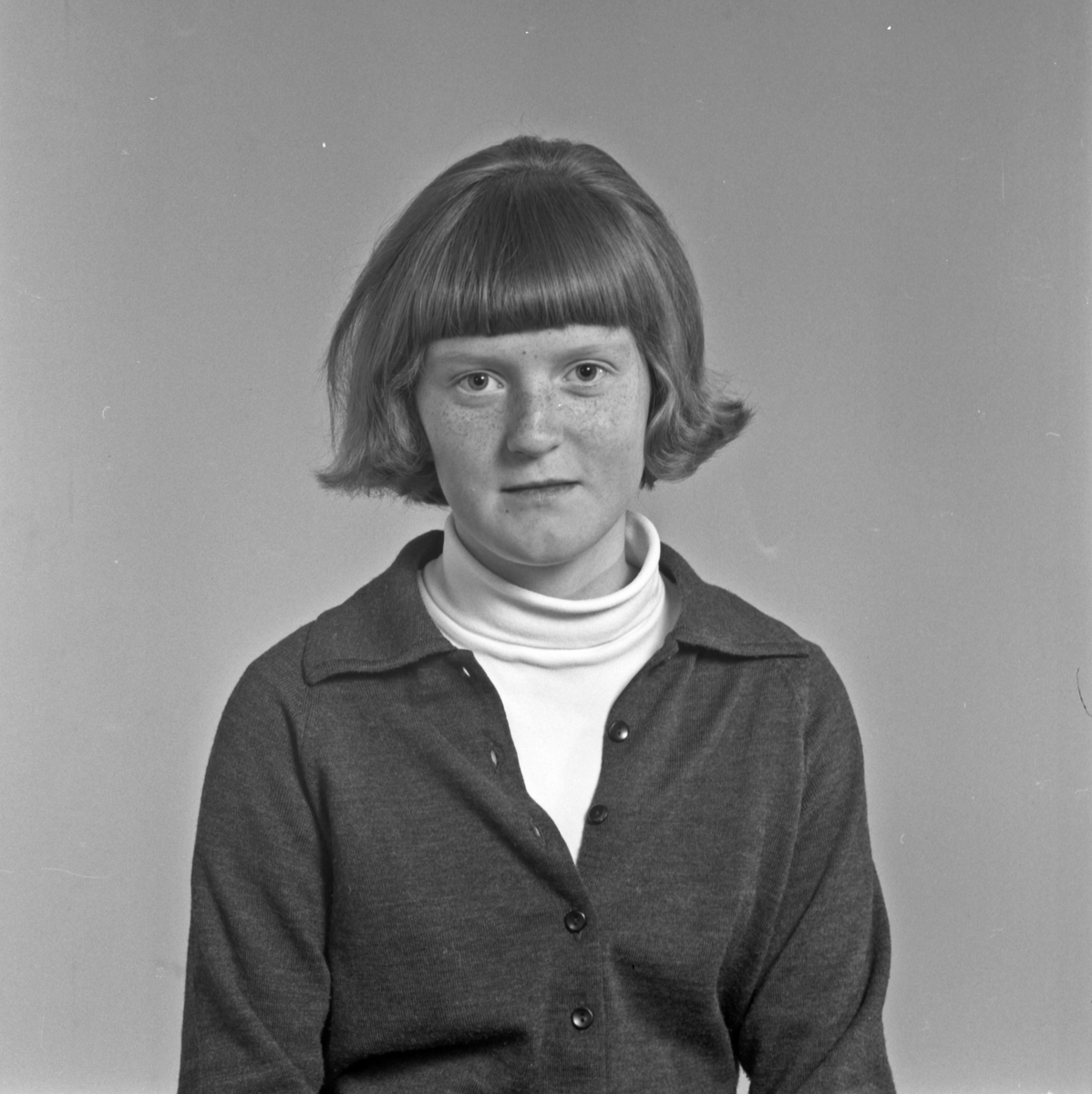Portrett  ung kvinne - bestiller Aud Folgerø