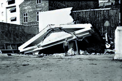 Bombet bensinstasjon i Fredrikstad 1940. O. Henriksens rørle