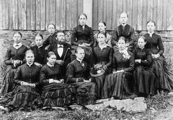 Vesterby Folkehøgskolen på Vesterby i Eidsberg 1884. Lærer P