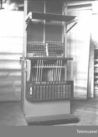 Telefonsentral, Posti-Publici seksjon for Asti. 12.4.1915. Elektrisk Bureau.