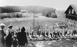 17. mai i Trøgstad i 1945. Tveiten.