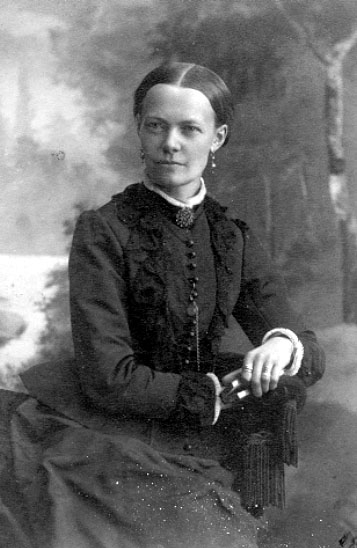 Fru Westling Skövde.

Amalia Löwenson drev fotoateljé på Kungsgatan 1 i Skövde, på Hospitalsgatan 8 och på Drottninggatan 36 i Norrköping (från 1887)  och i Broby (från 1891). Firman etablerades 1884 i Skövde.