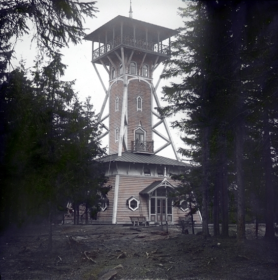Tornet ritat av Fritz von Dardel.
Carl Klingspoor lät uppföra tornet 1892. Det  hade 7 våningar och man kunde för en billig penning få övernatta på nedersta våningen .