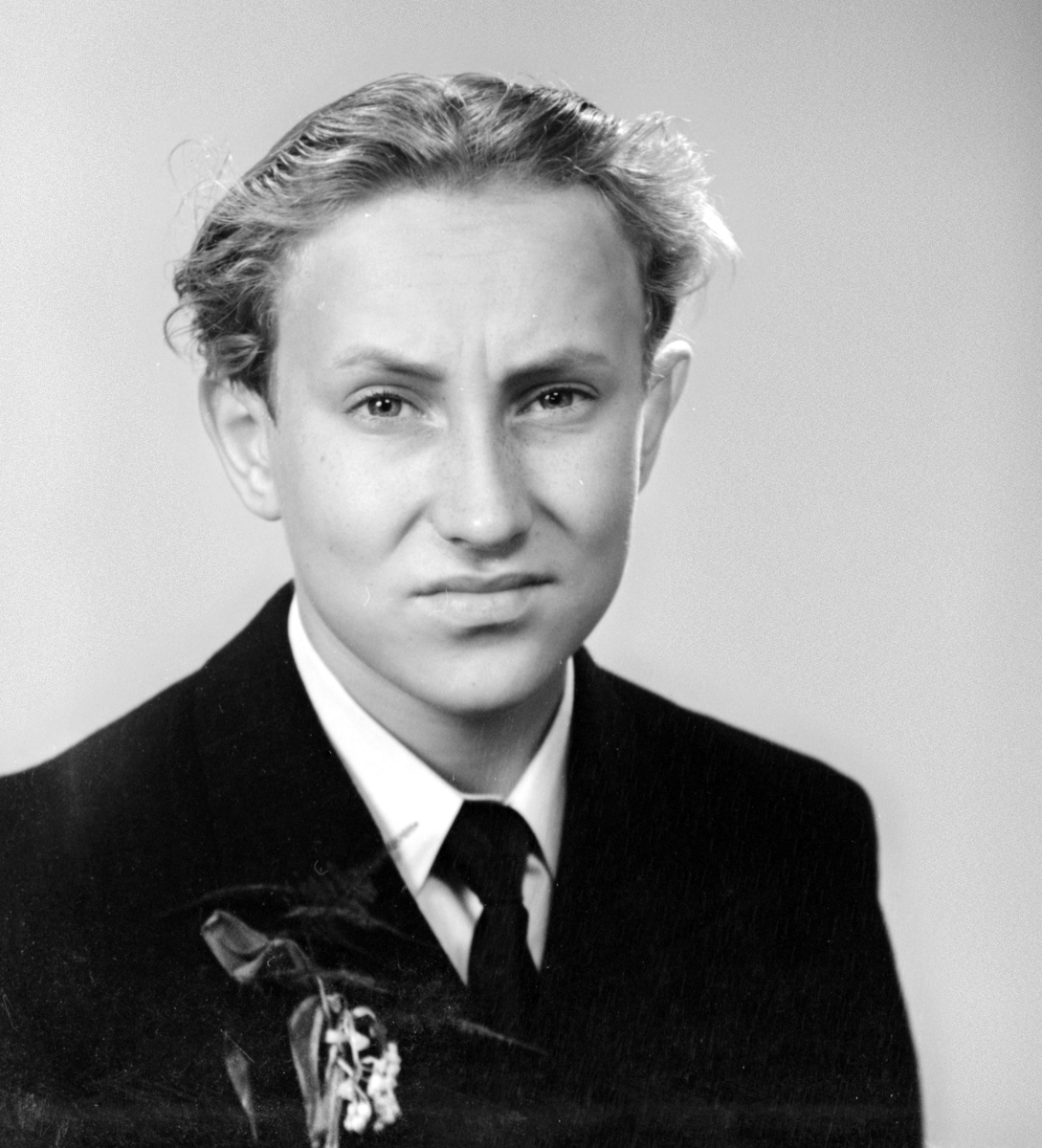 Konfirmanden Bertil Abrahamsson. Foto i maj 1950.
