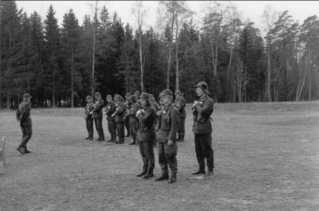 Karlsborg, militärer vid gamla skjutbanan på Heden, år 1969.