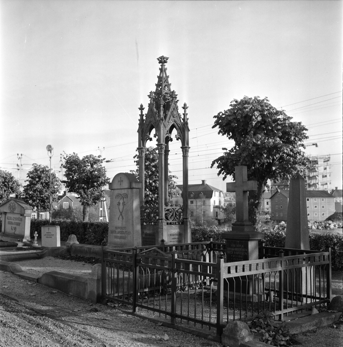 Bollnäs kyrkogård,
Olika slag av gravvårdar,
19 Oktober 1965