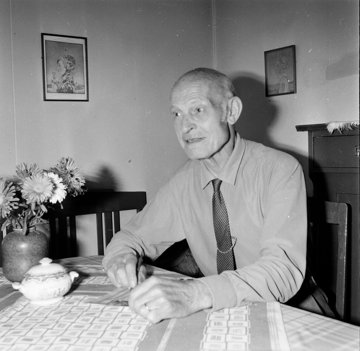 Persson Lars-O. Föredetta polisman.
29/9-1965