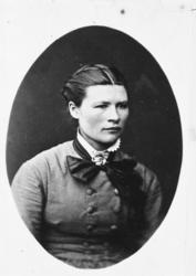 Portrett av Anne Lavine Iversen, Lekangen, f.1855.Tranøy