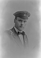 Portrett av mann - russ Peder Eggemoen, født 1891