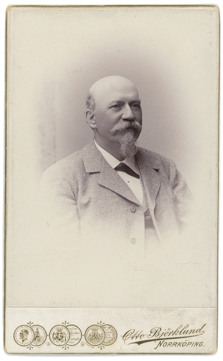 Porträtt av G. Schmidt. Verkmästare vid Reijmyre glasbruk.