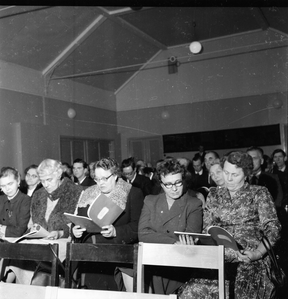 Hushållningssällskapets årsmöte i Bollnäs.
4/12 1957