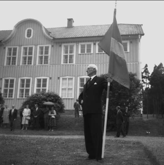 Svenska flaggans dag firas i Mölltorp, 1960. Endast neg finns.