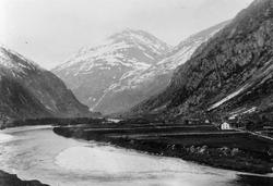 Oversikt Gravemsgrenda.
Utistu nærmest, så kommer Gravemsgj