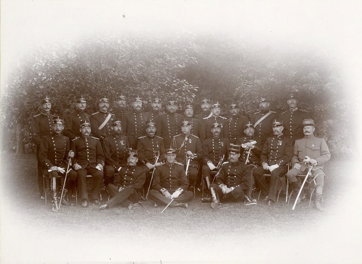 Generalstabens fältövningar i Linköping den 14 augusti 1896.
För namn, se bild nr. 3.