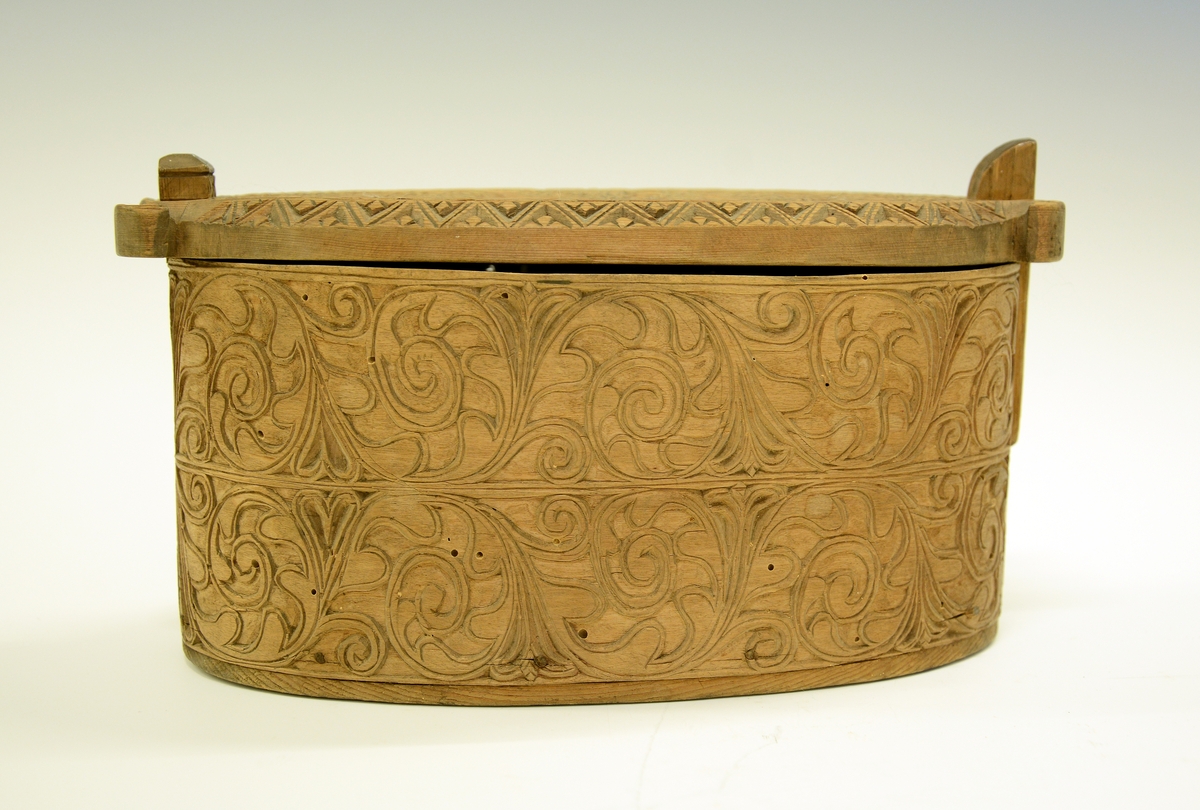 Akantusranker, hjerter, blader