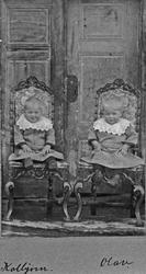 Portrett av to små gutter, Kolbjørn og Olav