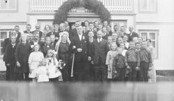 Bryllup. 
Byllupet til Sigrid (f. Søgård) og Odin Kotte fra