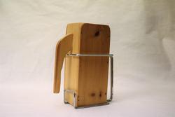 Mjølkekartonghaldar med stativ