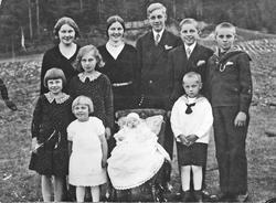 Gruppebilde, stor søskenflokk