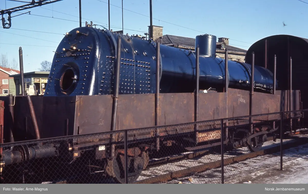 Dampkjel fra lokomotiv type 26c nr. 397 opplastet på godsvogn litra Tl4